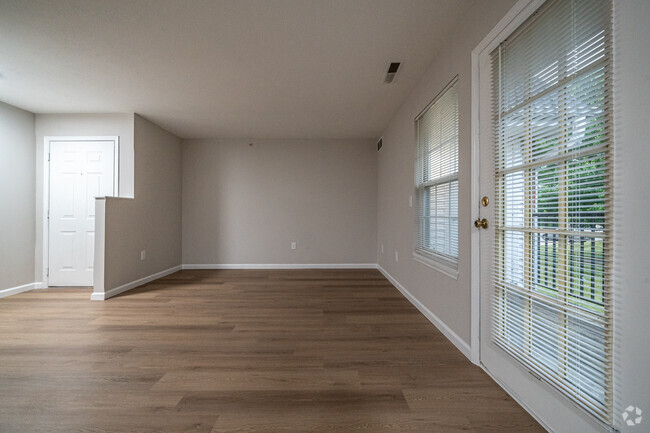 2BR, 1BA - 900SF (Updated) - Living Room - Elm Point Apartments