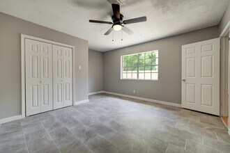 Building Photo - 9006 Stone Brook Ln