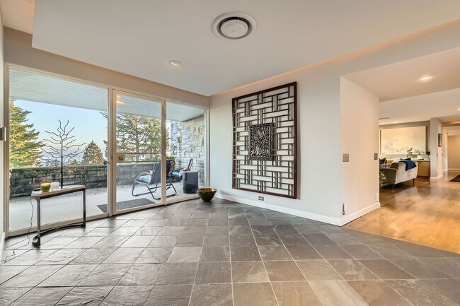 Foto del edificio - Windermere Home