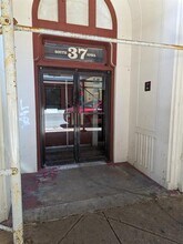 Building Photo - 37 S Iowa Ave
