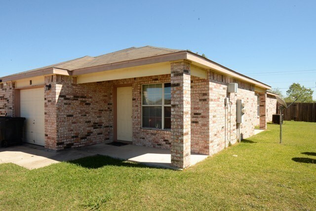 Primary Photo - 5204 Lauren Lea Dr