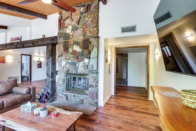 Foto del edificio - 10 Robbers Roost