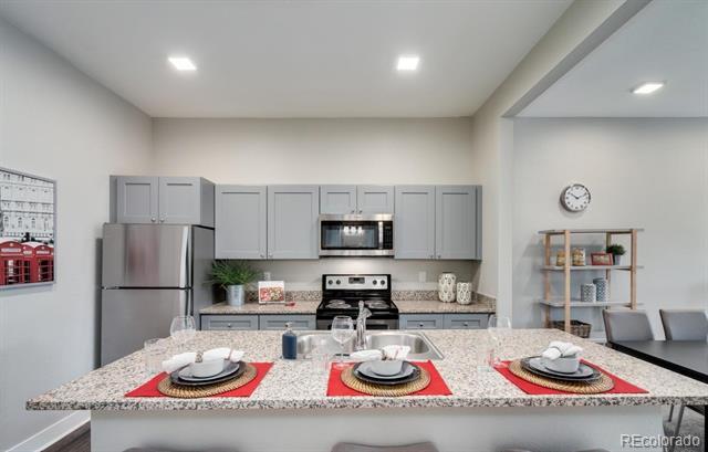 Foto del edificio - 300 S Logan St