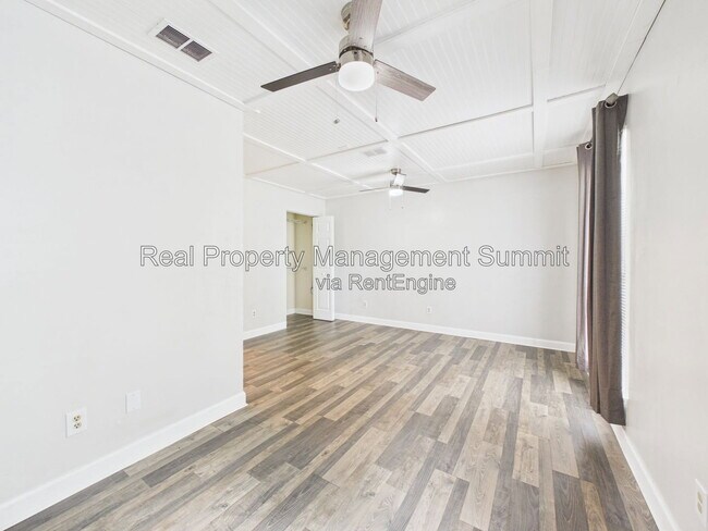 Building Photo - 1336 Hunters Rd