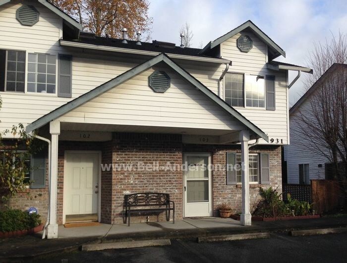 Primary Photo - 2 Bedroom 2.5 Bath Condo in Downtown Kent