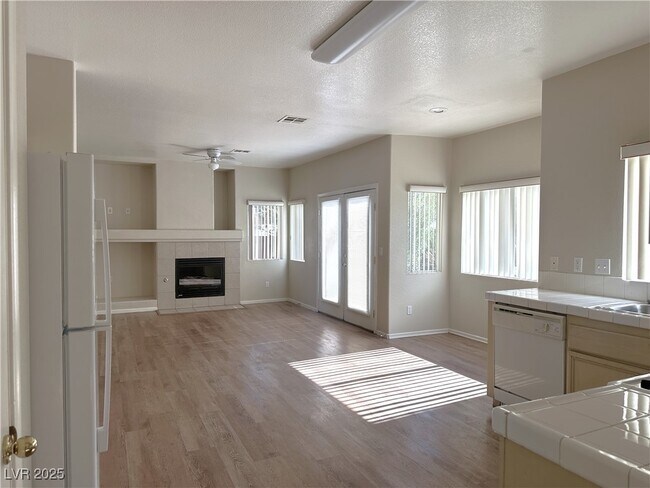 Foto del edificio - 334 Black Rock Hills Dr