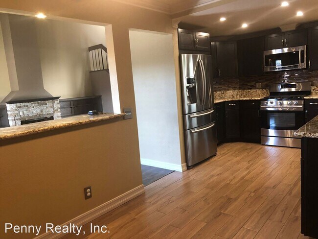 Building Photo - 3 br, 2.5 bath House - 8059 Mission Vista ...