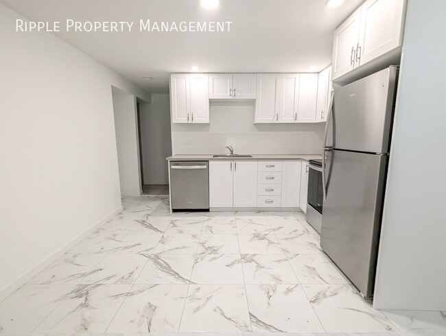 Photo du bâtiment - FIRST MONTH FREE! FANTASTIC 2 BEDS\1 BATHS...