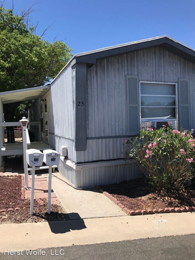 Primary Photo - 3200 Del Rey Blvd