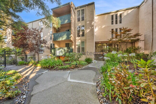 Building Photo - 1246 Walker Ave