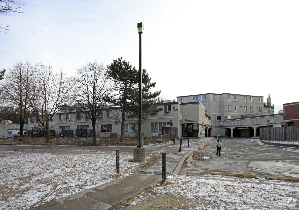 Building Photo - Firgrove Crescent