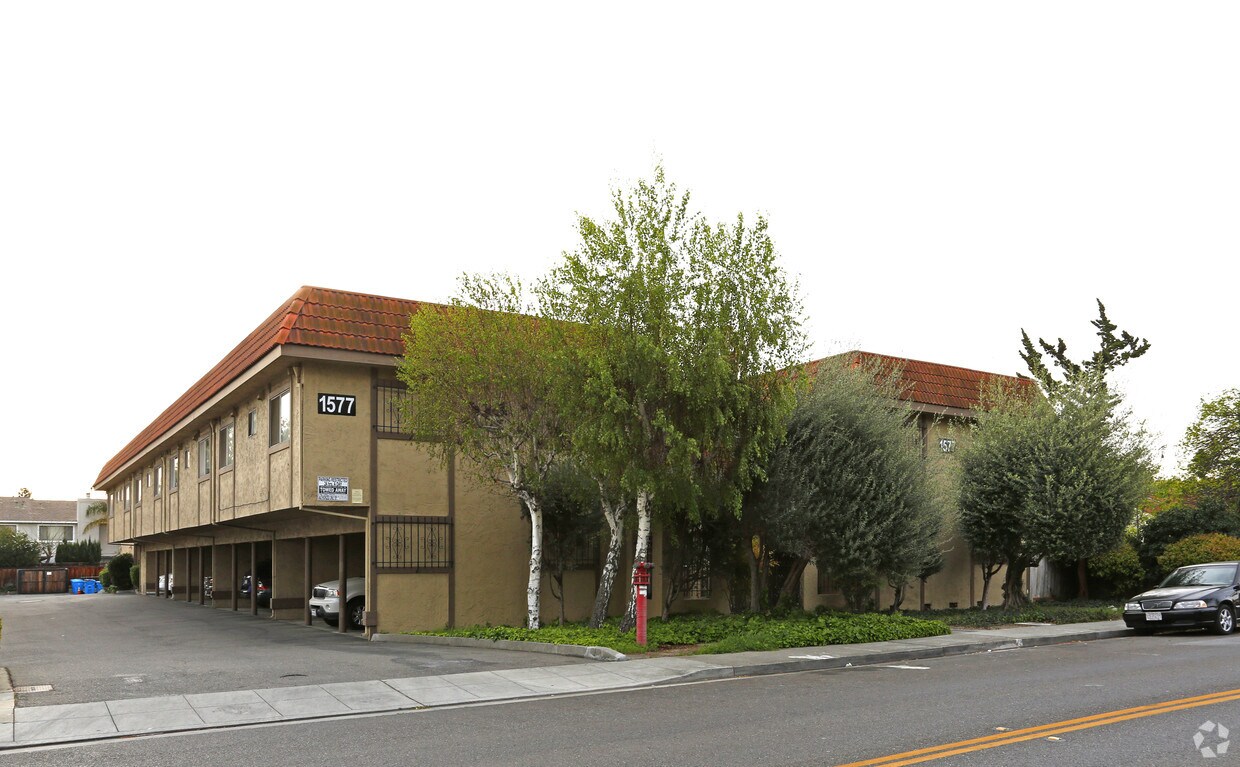 1577 Pomeroy Avenue - 1577 Pomeroy Ave