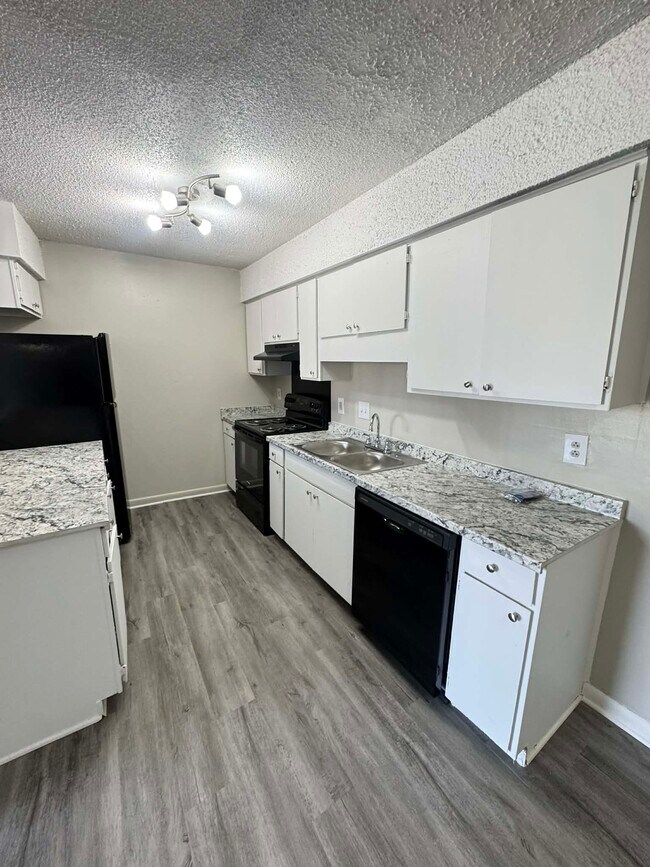 2 Bed Kitchen - Horizon Park Apartments
