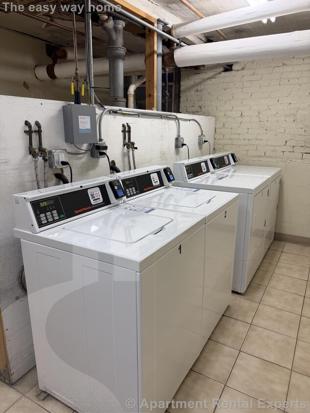 Building Photo - 4 Cogswell Ave