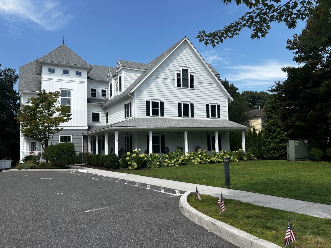 Primary Photo - 7 N Salem Rd