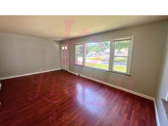 Foto del edificio - Charming 2-Bedroom Home with Bonus Room!