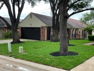 Building Photo - 4025 Rive Ln