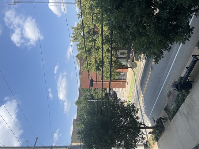 Interior Photo - 915 Glenwood Apartments at Grant Park