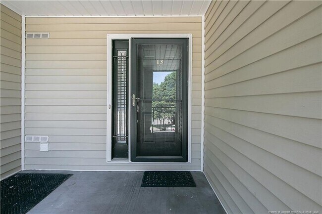 Building Photo - 2 Bedrooms 2 Bathrooms Condo