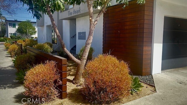 Foto del edificio - 849 N Van Ness Ave