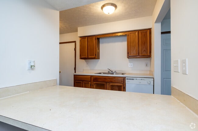 3BR, 2.5BA - 1,300SF - Kitchen - Jefferson Commons