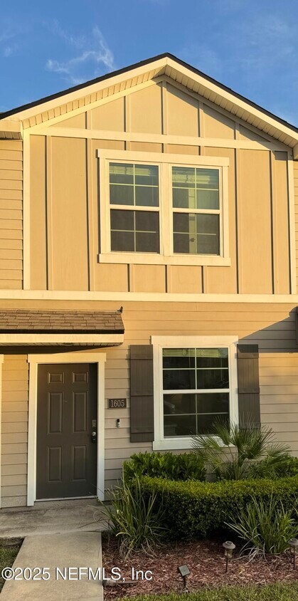 Primary Photo - 575 Oakleaf Plantation Pkwy