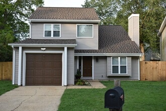 Building Photo - 13422 Oakleaf Ct