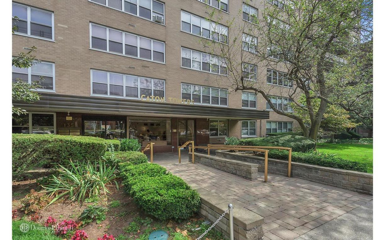 Building Photo - 135 Ocean Pkwy