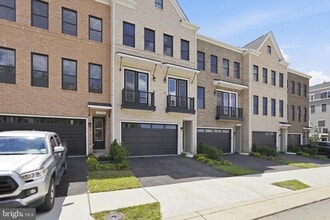 Building Photo - 42200 Shining Star Sq