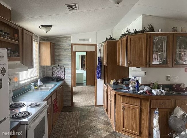 Building Photo - 3 br, 2 bath Mobile Home - 138 SW Deland Loop