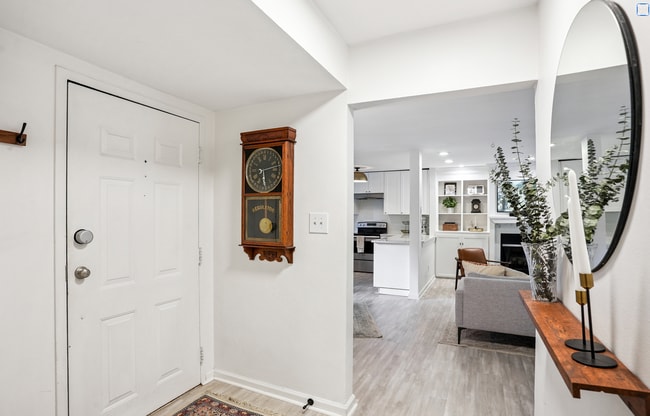 Photo - 2 Bedroom Condo in Buckhead for RENT!!! (Garden Brook at Peachtree Hills)