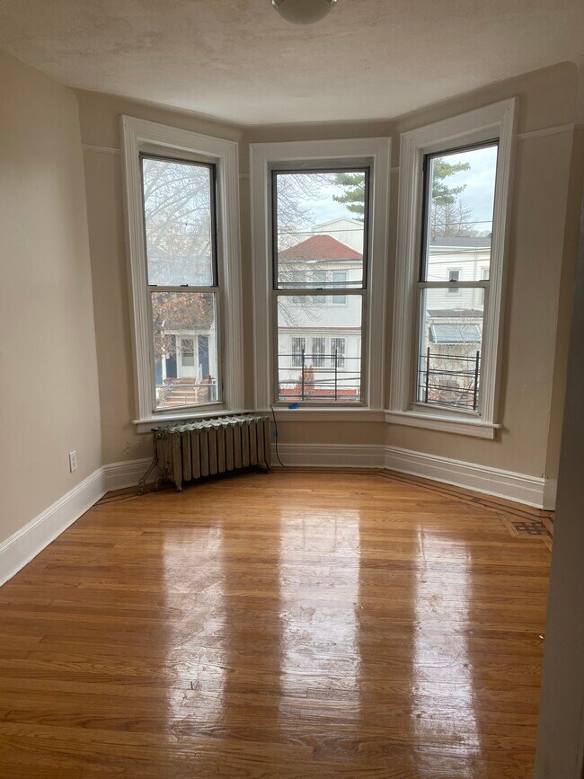 Living Room - 7418 88th Ave