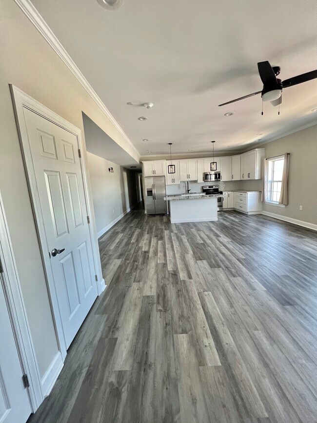 204 Mill St Unit 403, Bristol, PA 19007 Condo for Rent in Bristol, PA