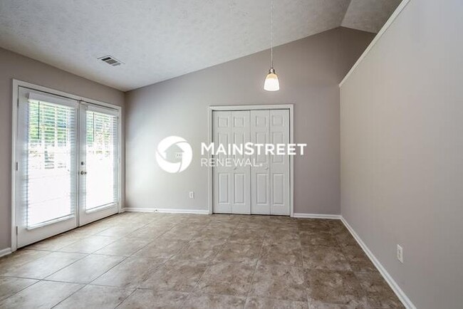 Foto del edificio - 3 Bedroom Pet-Friendly Home in Covington, ...