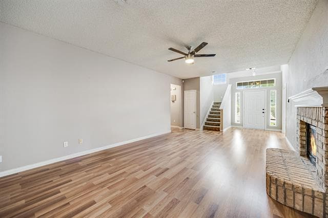 Foto del edificio - 1409 High Crest Dr