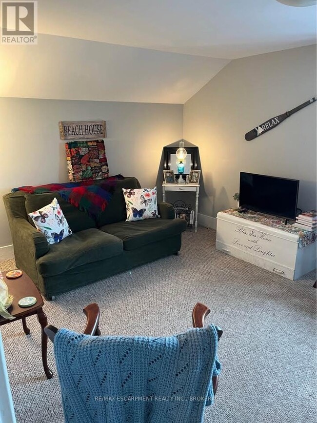 Photo du bâtiment - 3850 Fernwood Ln