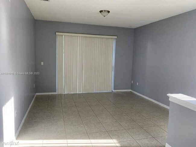 Building Photo - 3 br, 2 bath House - 2246 NE 42nd Cir