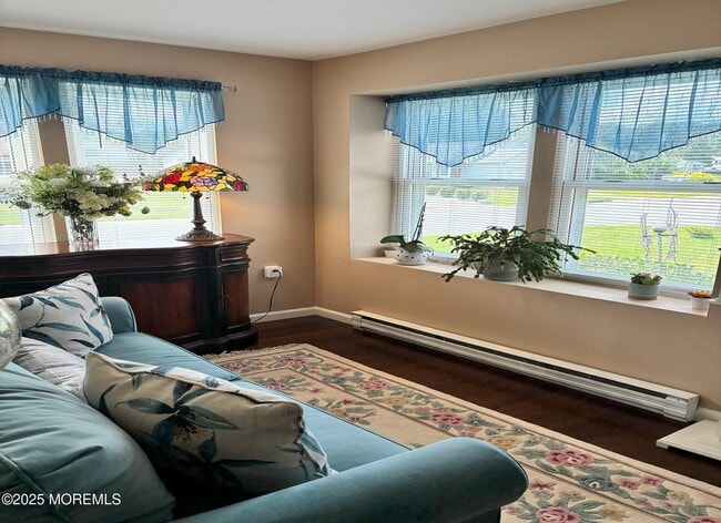 Building Photo - 5B Graystone Pl