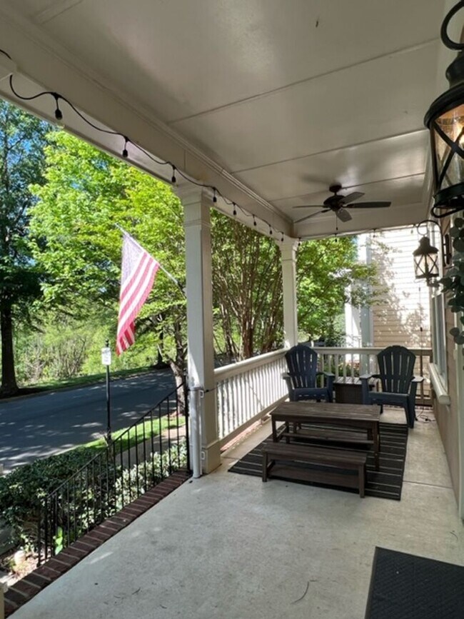 Building Photo - Upscale Home In Prime Huntersville Monteit...