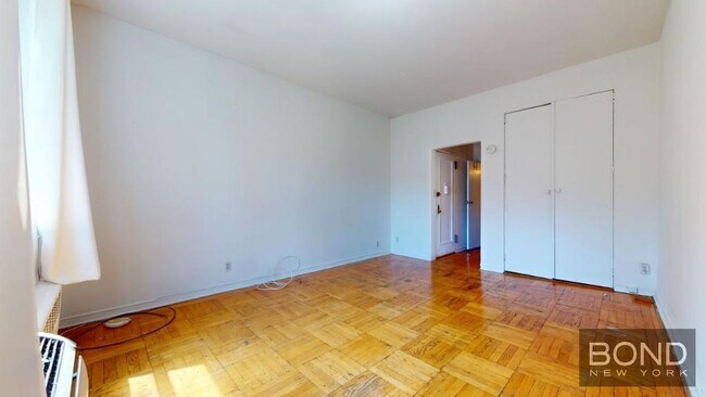Foto del edificio - 219 East 76 Street