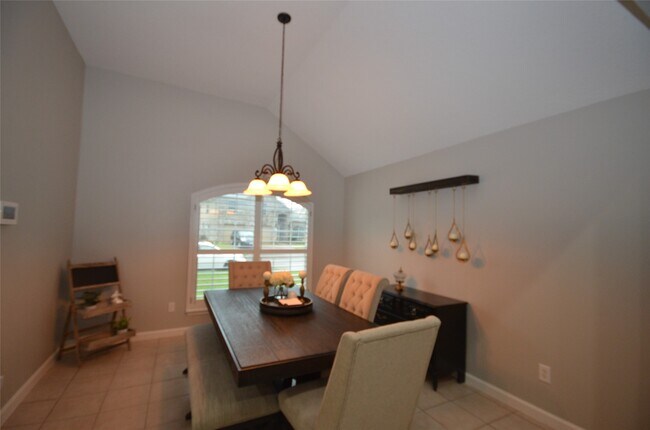 Building Photo - 5729 Forest Timbers Dr