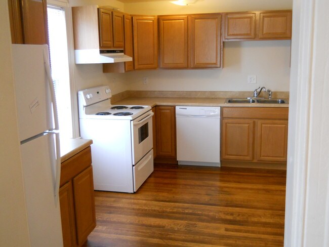 Building Photo - 97 N Winooski Ave