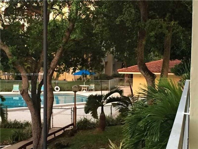 Foto del edificio - 7722 Camino Real