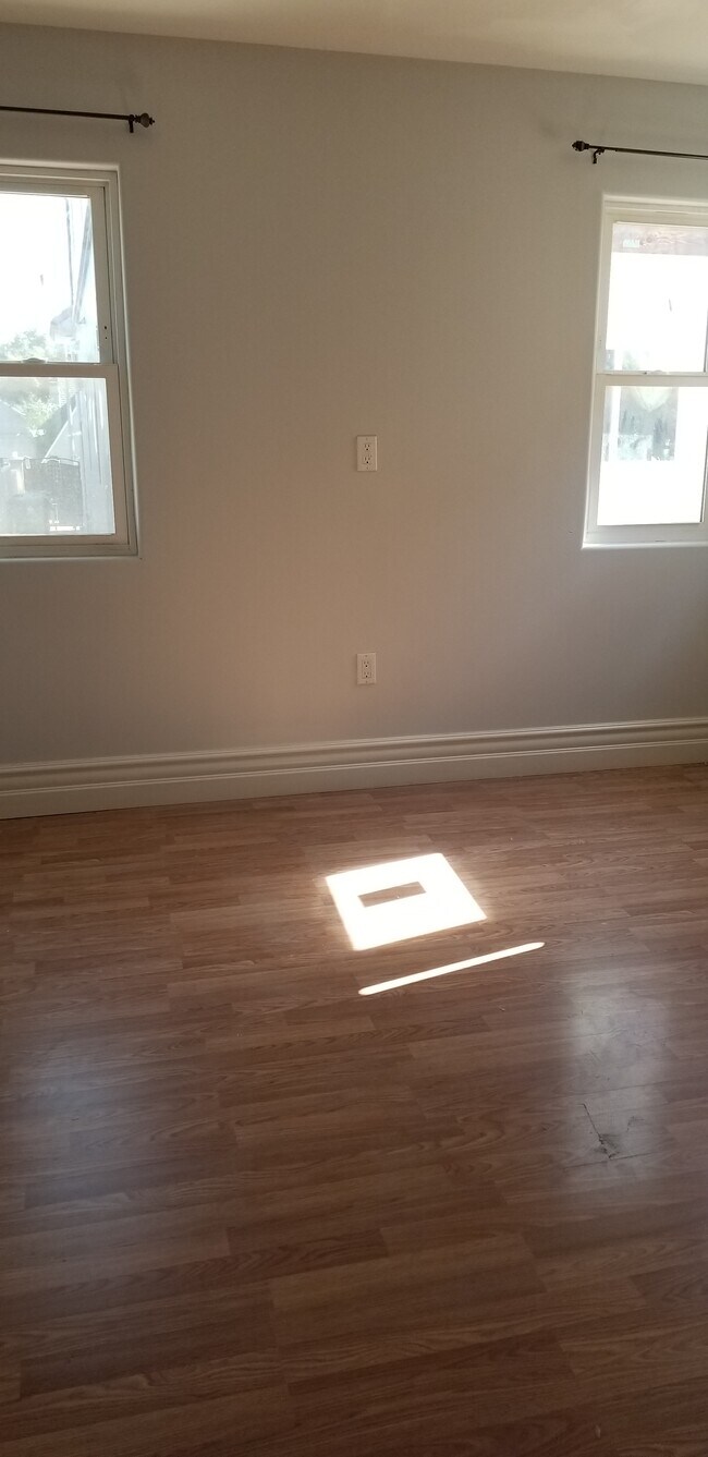 Foto del edificio - 1817 S Wooster St