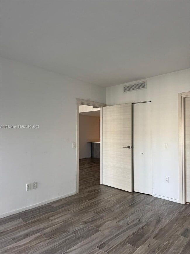 Foto del edificio - 801 S Miami Ave