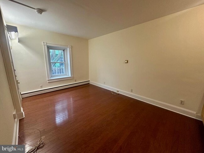 Building Photo - 414 West Ave