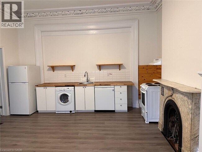 Photo du bâtiment - 240 Dalhousie St