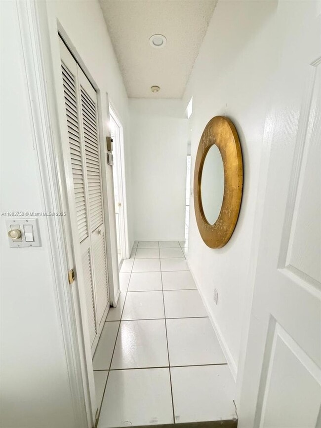 Foto del edificio - 11690 Briarwood Cir