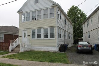 Building Photo - 67 Edgar St