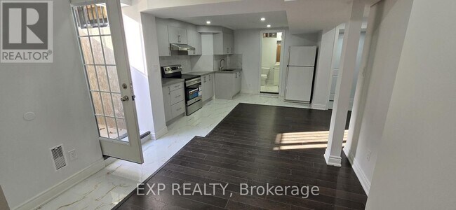 Building Photo - 7164 Rosehurst Dr